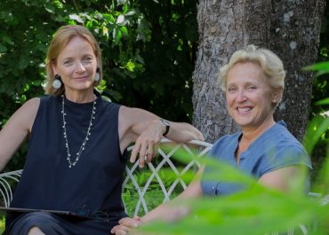 Christiane Thun-Hohenstein-Benger und Gisela Meran ©Sabine Biedermann